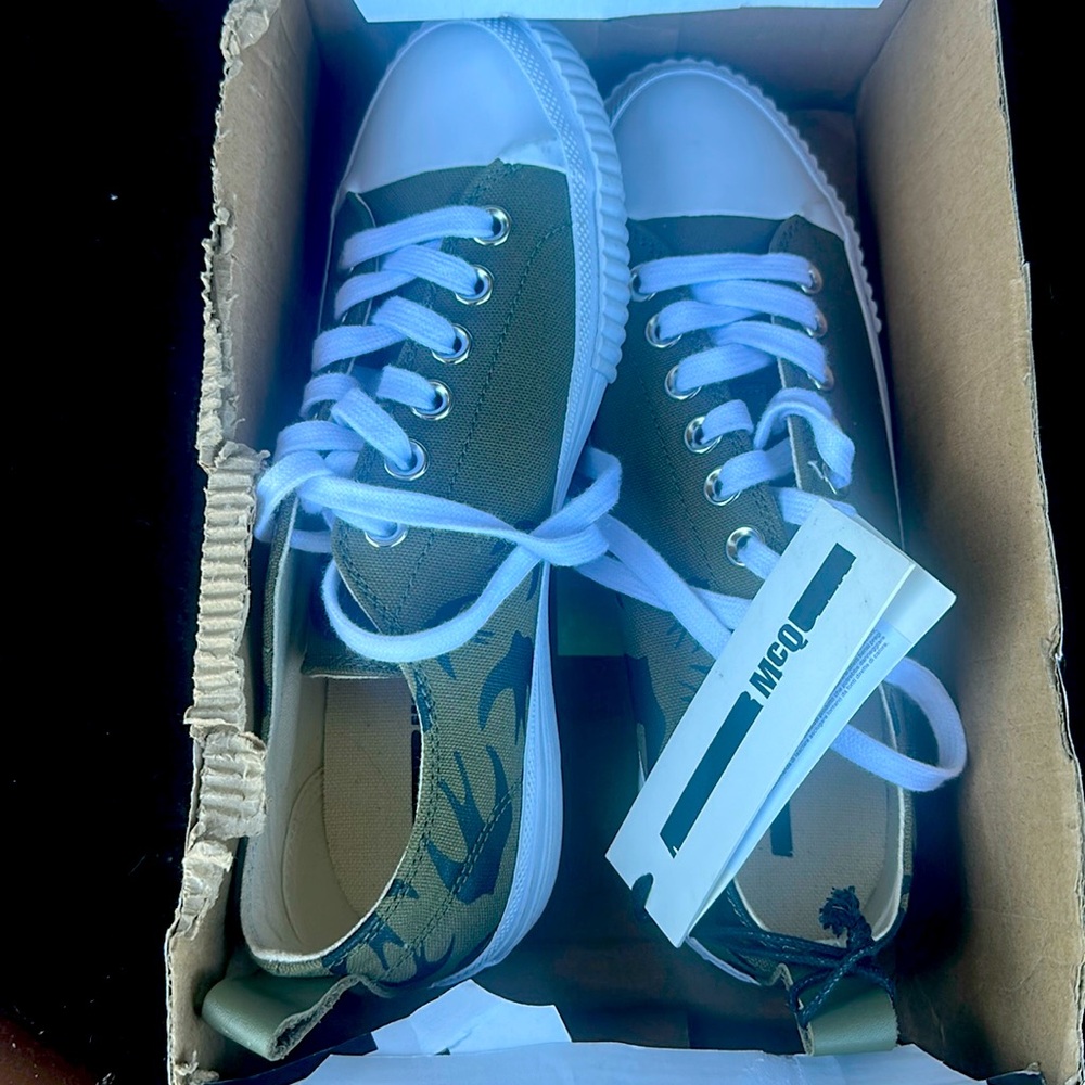 McQ by Alexander McQueen Olive Green and White Low-Top Sneakers with Camo Detail